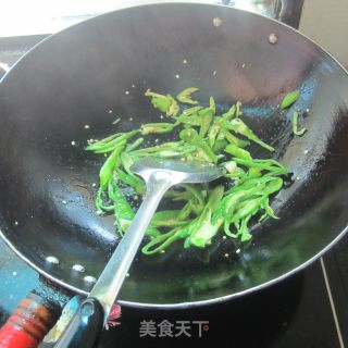 青椒卤豆腐干的做法步骤：6
