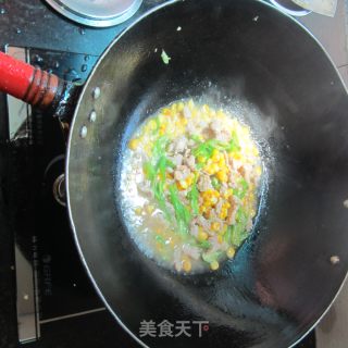 甜玉米炒肉的做法步骤：8