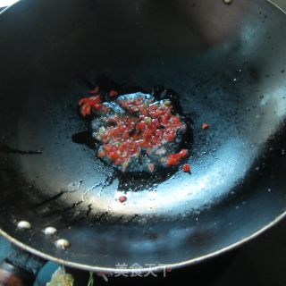 咸鲜蘑芋豆腐汤的做法步骤：2