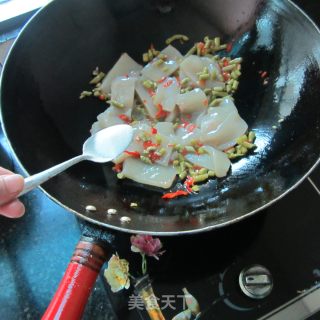 咸鲜蘑芋豆腐汤的做法步骤：4
