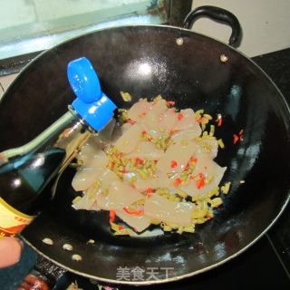 咸鲜蘑芋豆腐汤的做法步骤：5