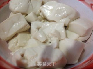 蒜香蚝油豆腐的做法步骤：2
