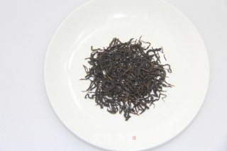 冲泡一杯美味的红茶的做法步骤：1