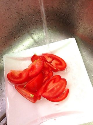 番茄炒丝瓜的做法步骤：3