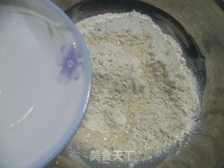 韭菜鸡蛋馅馅饼的做法步骤：7