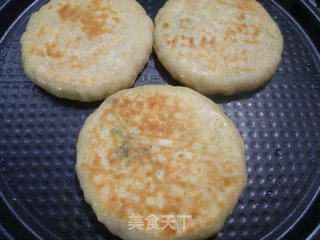 韭菜鸡蛋馅馅饼的做法步骤：13