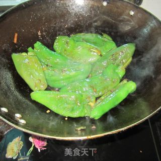煎辣椒烧豆腐丝的做法步骤：7