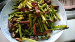 黄飞红麻辣花生再利用——蒜薹肉丝的做法步骤：10