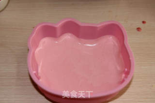 粉色可爱KT猫慕斯——萌到心碎的节奏！想不想要一只呢？的做法步骤：12