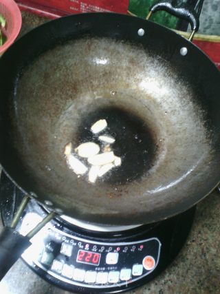 黄瓜炒肉的做法步骤：5