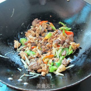 姜丝子鸡的做法步骤：6