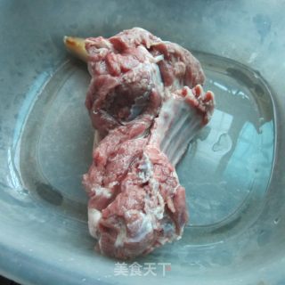 蘸汁卤羊肉的做法步骤：1