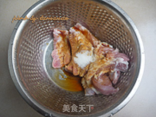 炸排骨的做法步骤：1