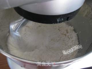 老北京烧饼的做法步骤：2