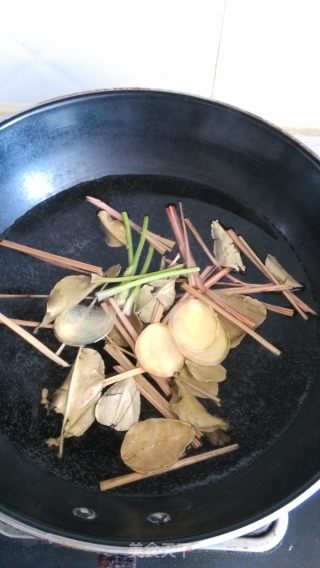冬阴功海鲜汤 Tom Yum Kung的做法步骤：3