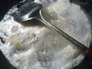 酸辣五花肉的做法步骤：3
