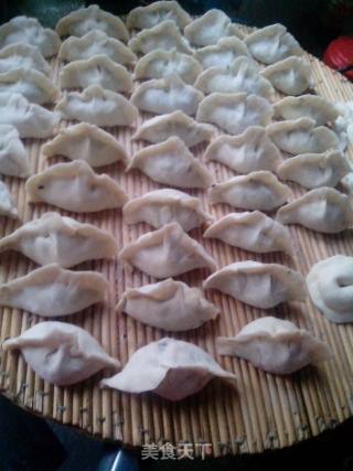韭菜海参鸡蛋香菇饺子的做法步骤：8