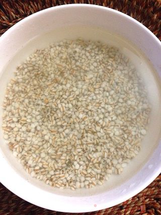 柠檬薏米水的做法步骤：2