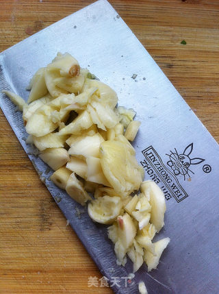 蒜蓉茼蒿的做法步骤：2
