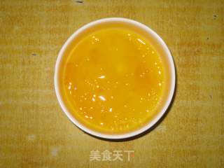 咸菜末炒鸡蛋的做法步骤：3