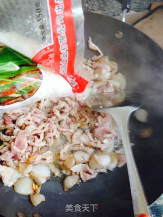 红黄青椒肉丝的做法步骤：9