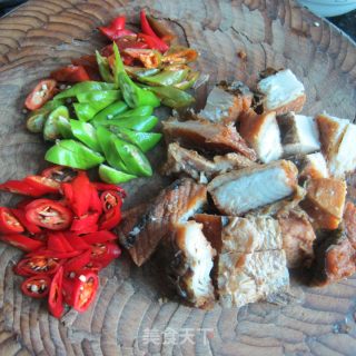 甜酒烧腊鱼的做法步骤：2