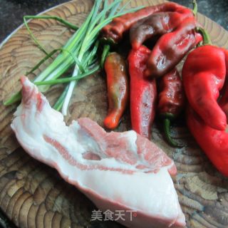 红辣椒酿肉的做法步骤：1