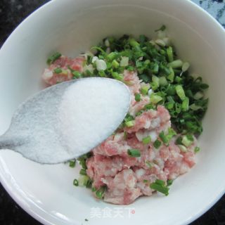 红辣椒酿肉的做法步骤：3
