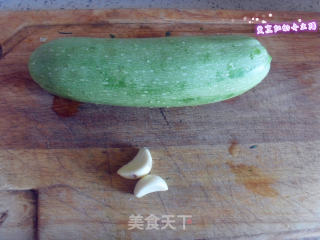 清炒角瓜的做法步骤：1
