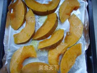 香甜可口---烤南瓜沙拉的做法步骤：2