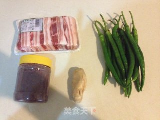 虾酱小炒肉的做法步骤：1