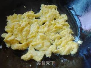韭苔炒鸡蛋的做法步骤：3