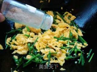 韭苔炒鸡蛋的做法步骤：6