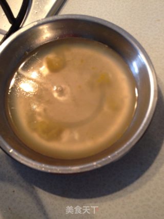 咸蛋白浍青椒的做法步骤：2