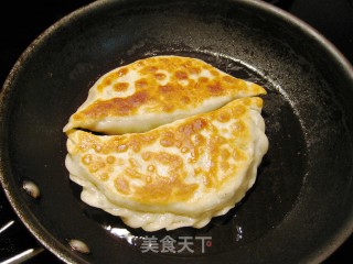 蒜苗木耳鸡蛋盒子的做法步骤：8