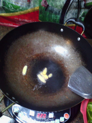尖椒炒肉的做法步骤：4