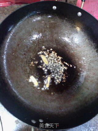 清炒黄瓜片的做法步骤：2