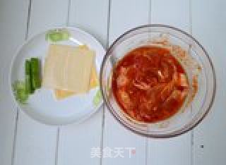 芝心鸡腿的做法步骤：1