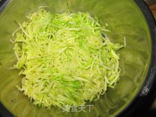 香煎茯苓饼的做法步骤：2