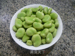 榨菜炒蚕豆的做法步骤：2