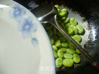 榨菜炒蚕豆的做法步骤：6