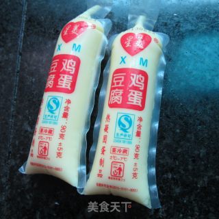 香辣鸡蛋豆腐片的做法步骤：1