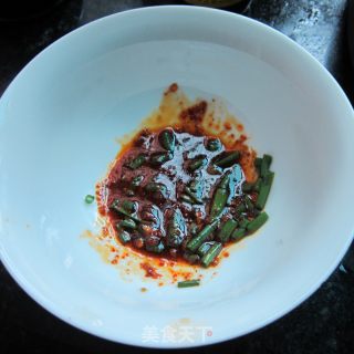 香辣鸡蛋豆腐片的做法步骤：5
