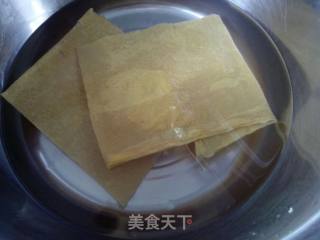 红油腐皮的做法步骤：2