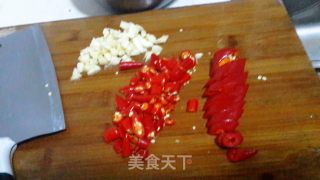 爆炒蛏子的做法步骤：2