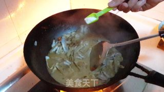 爆炒蛏子的做法步骤：6