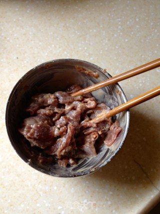 牛肉炒意面－－西餐中做，不想吃饭的日子，吃面条的做法步骤：5