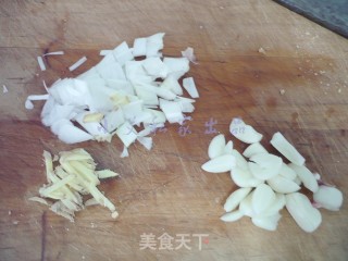脆辣子窝头炒兔腿的做法步骤：9
