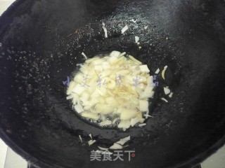 脆辣子窝头炒兔腿的做法步骤：10