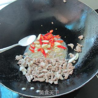 尖椒蒜片肉的做法步骤：6